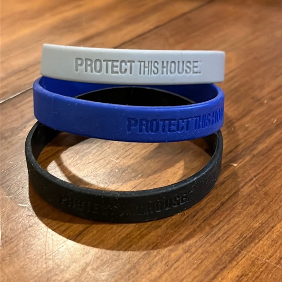 Under Armour Baller ID bands wristbands Protect this House adult size vintage - Picture 2 of 6